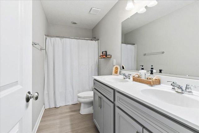 2759 W Newbern Drive W, Blacklick, OH 43004