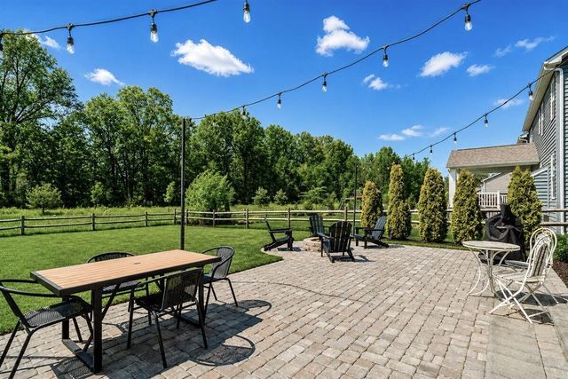 2759 W Newbern Drive W, Blacklick, OH 43004