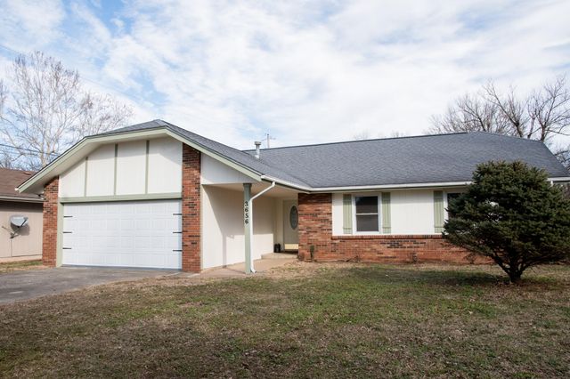 3656 S Westwood Avenue, Springfield, MO 65807