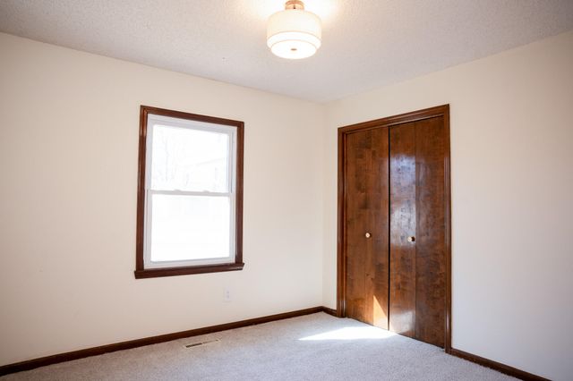 3656 S Westwood Avenue, Springfield, MO 65807