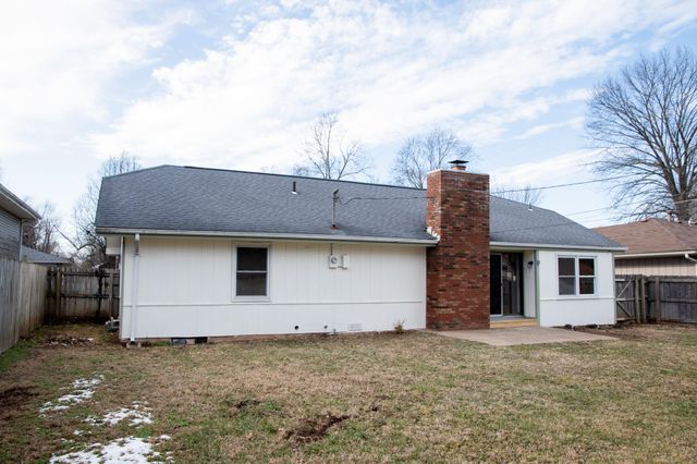 3656 S Westwood Avenue, Springfield, MO 65807