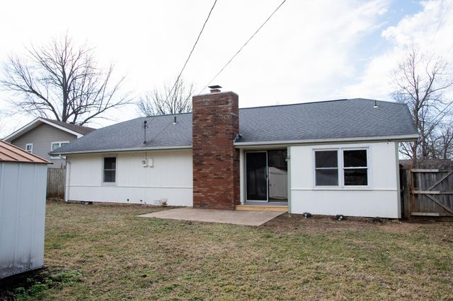 3656 S Westwood Avenue, Springfield, MO 65807