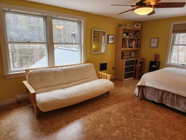 57 Oak Lane, Jamaica, VT 05343