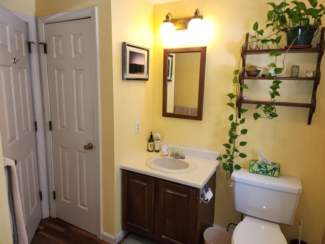 57 Oak Lane, Jamaica, VT 05343