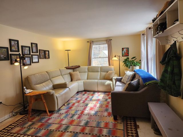 57 Oak Lane, Jamaica, VT 05343