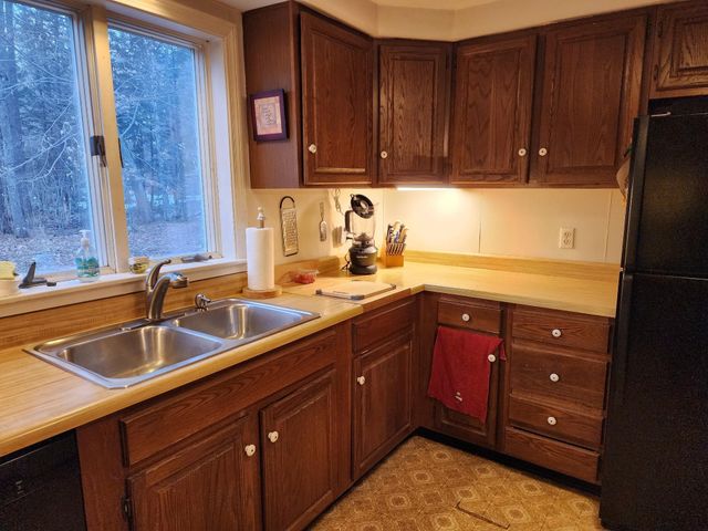 57 Oak Lane, Jamaica, VT 05343