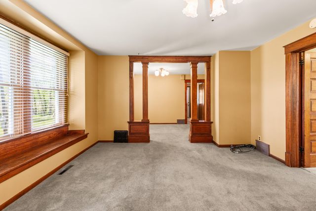 1102 LONGVIEW Loop, Council Bluffs, IA 51503