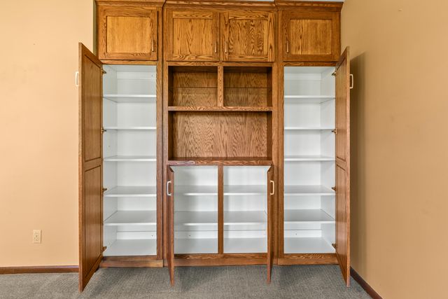 1102 LONGVIEW Loop, Council Bluffs, IA 51503