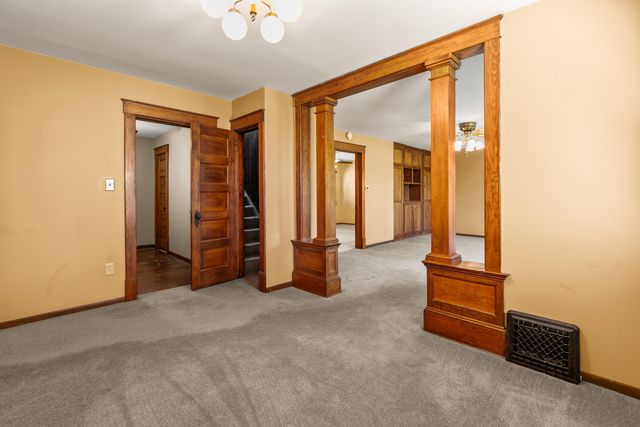 1102 LONGVIEW Loop, Council Bluffs, IA 51503