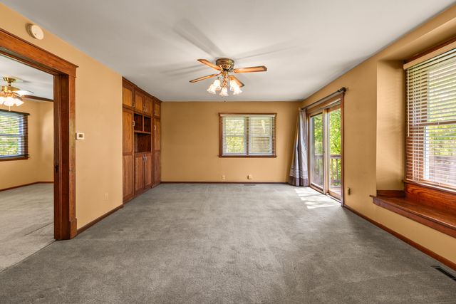 1102 LONGVIEW Loop, Council Bluffs, IA 51503