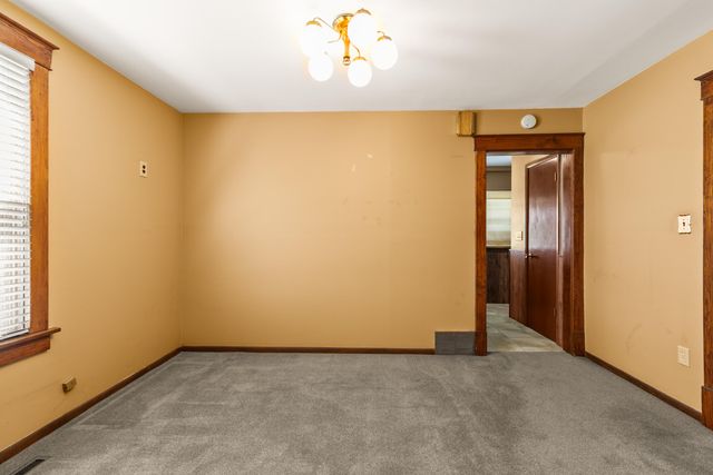 1102 LONGVIEW Loop, Council Bluffs, IA 51503