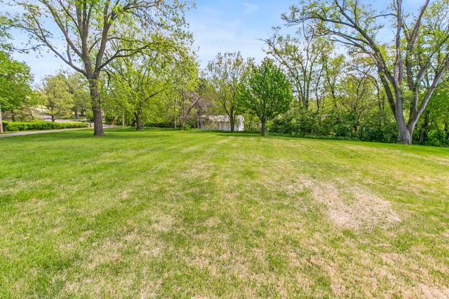 1102 LONGVIEW Loop, Council Bluffs, IA 51503