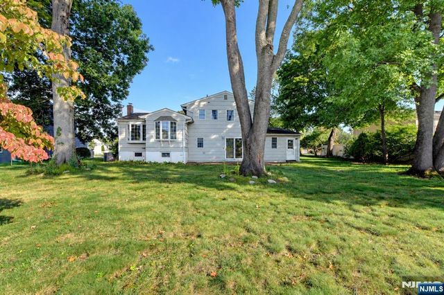 15 Jocelyn Place, Pequannock Township, NJ 07444