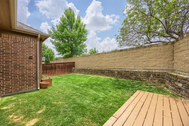 1200 Grant Avenue, Lantana, TX 76226