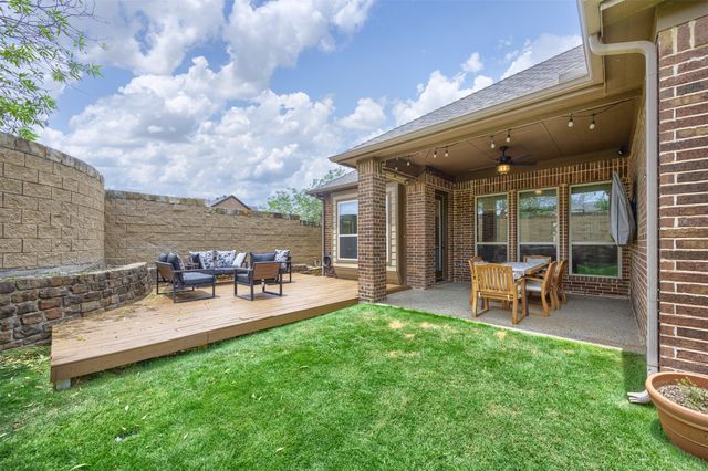 1200 Grant Avenue, Lantana, TX 76226