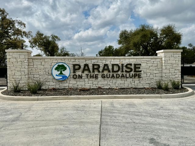 1712 DEMI JOHN BEND RD, Canyon Lake, TX 78133