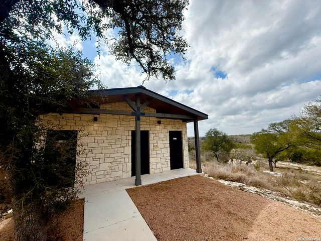 1712 DEMI JOHN BEND RD, Canyon Lake, TX 78133