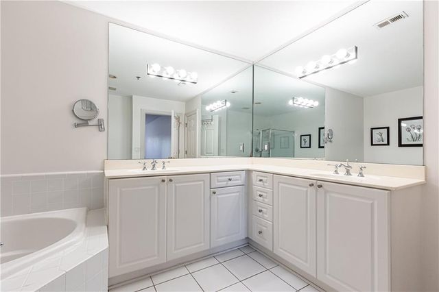 211 Colonial Homes NW Drive 2203, Atlanta, GA 30309