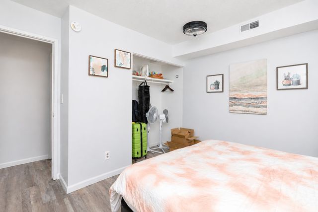 1100 E 6th Street 2, Des Moines, IA 50316