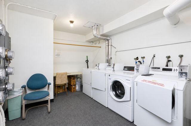 1100 E 6th Street 2, Des Moines, IA 50316