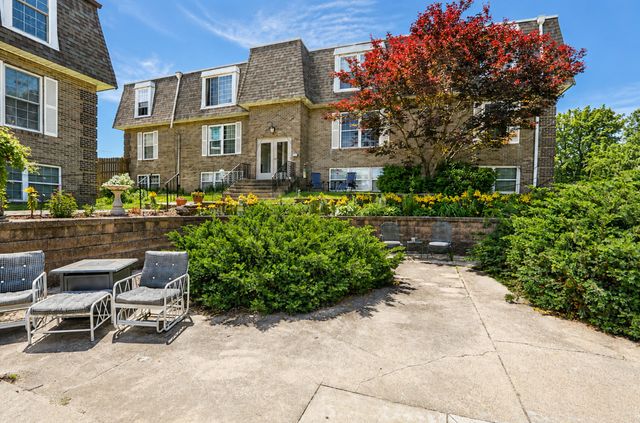 1100 E 6th Street 2, Des Moines, IA 50316