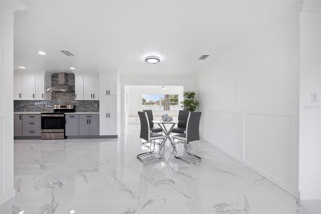 1817 OREGON AVENUE NE, St Petersburg, FL 33703