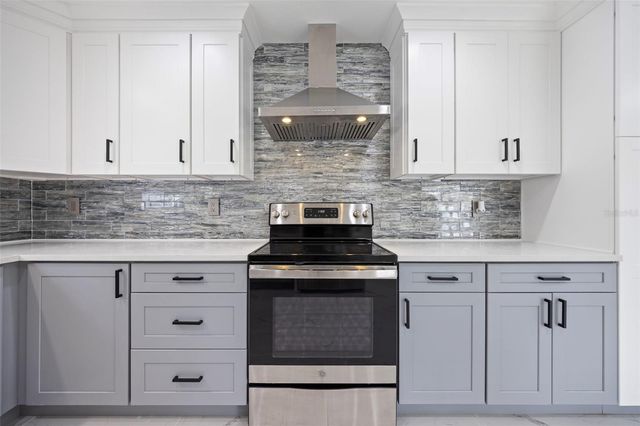 1817 OREGON AVENUE NE, St Petersburg, FL 33703