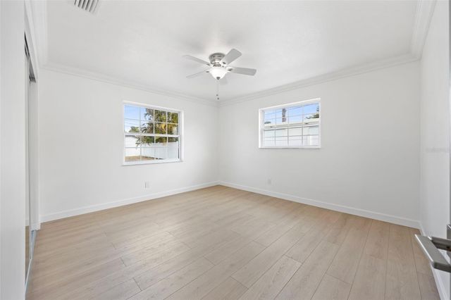 1817 OREGON AVENUE NE, St Petersburg, FL 33703