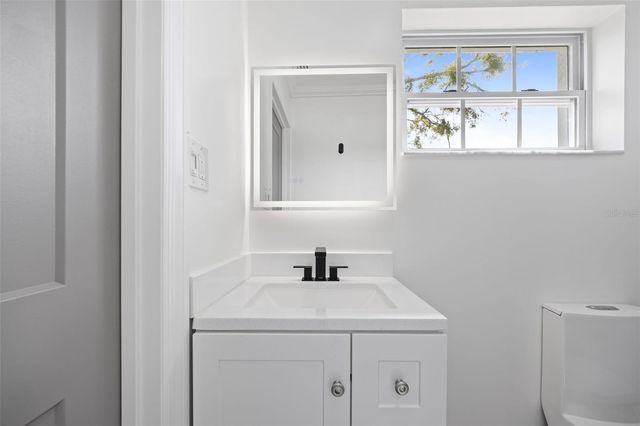 1817 OREGON AVENUE NE, St Petersburg, FL 33703