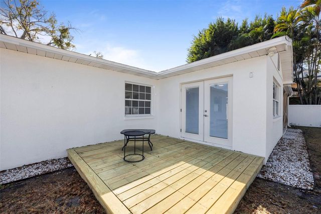 1817 OREGON AVENUE NE, St Petersburg, FL 33703