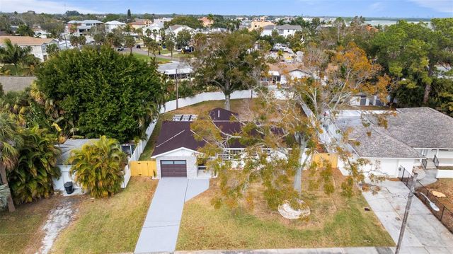 1817 OREGON AVENUE NE, St Petersburg, FL 33703