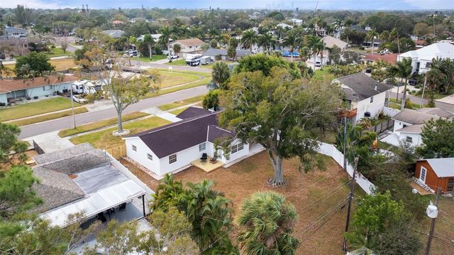 1817 OREGON AVENUE NE, St Petersburg, FL 33703