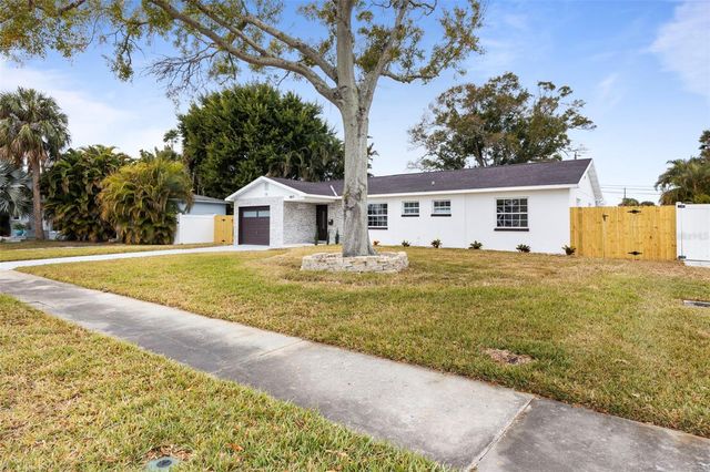 1817 OREGON AVENUE NE, St Petersburg, FL 33703