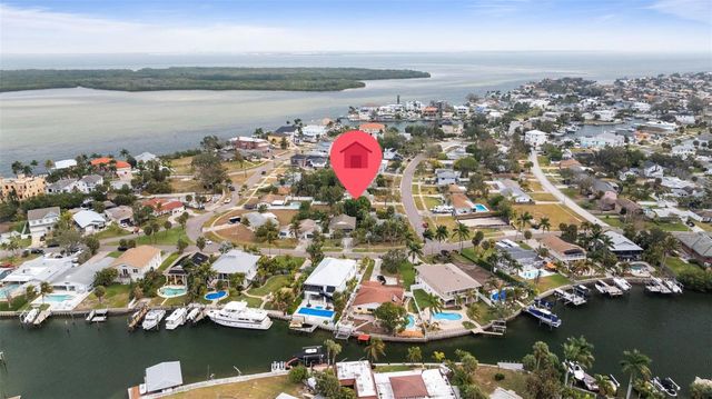 1817 OREGON AVENUE NE, St Petersburg, FL 33703