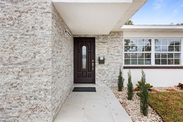 1817 OREGON AVENUE NE, St Petersburg, FL 33703