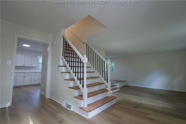 1414 Bedford Road, Charleston, WV 25314