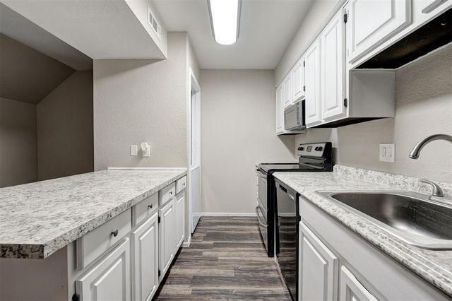 14311 N Pennsylvania Avenue 8N, Oklahoma City, OK 73134