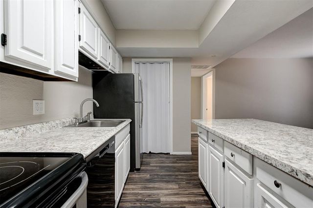 14311 N Pennsylvania Avenue 8N, Oklahoma City, OK 73134