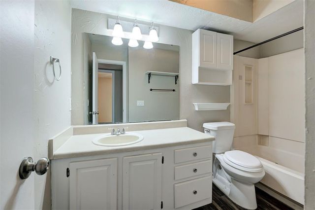 14311 N Pennsylvania Avenue 8N, Oklahoma City, OK 73134