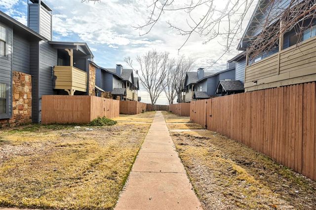 14311 N Pennsylvania Avenue 8N, Oklahoma City, OK 73134