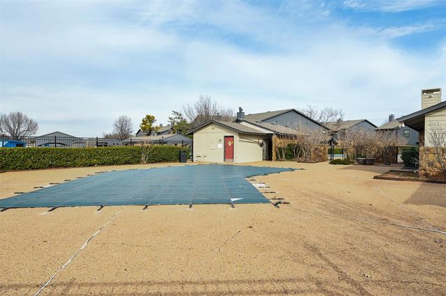 14311 N Pennsylvania Avenue 8N, Oklahoma City, OK 73134