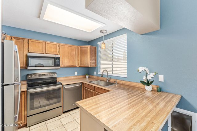 19613 N 9TH Street, Phoenix, AZ 85024