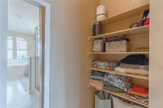 4805 Cliburn Drive, Fort Worth, TX 76244