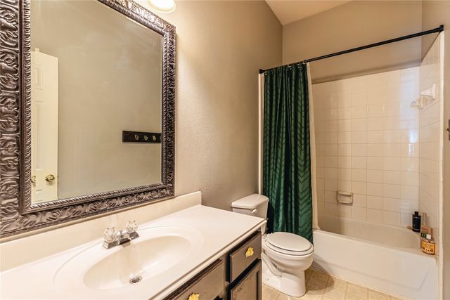 4805 Cliburn Drive, Fort Worth, TX 76244