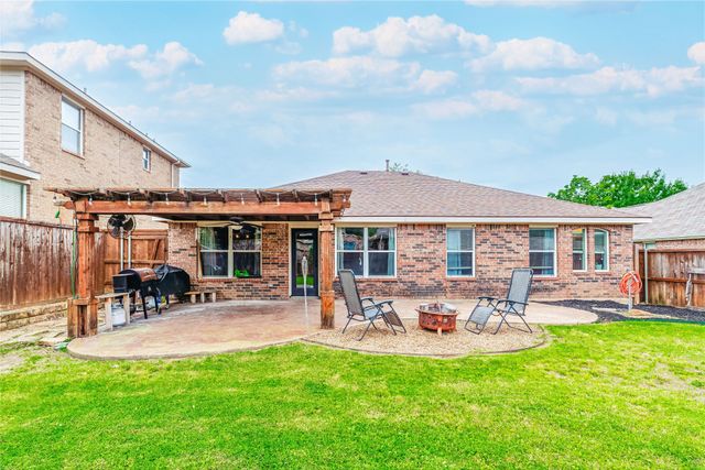 4805 Cliburn Drive, Fort Worth, TX 76244