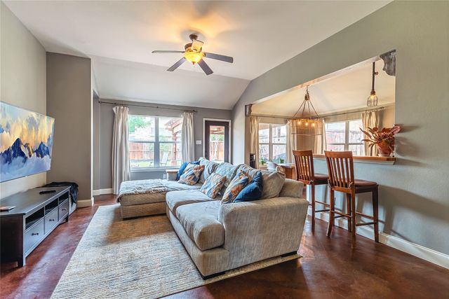 4805 Cliburn Drive, Fort Worth, TX 76244