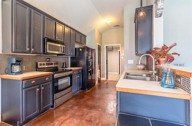 4805 Cliburn Drive, Fort Worth, TX 76244