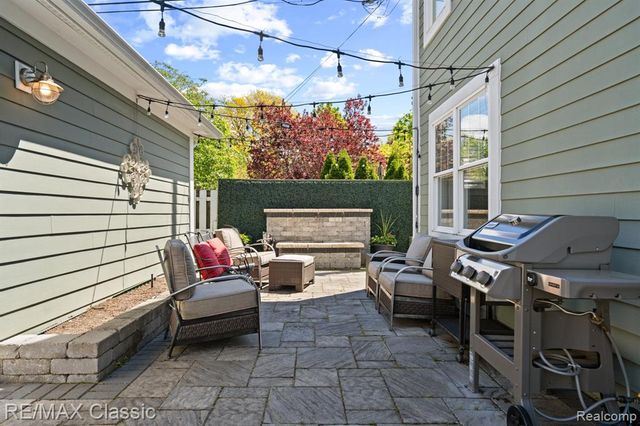 450 Fairbrook Street, Northville, MI 48167