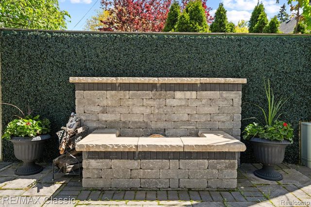 450 Fairbrook Street, Northville, MI 48167