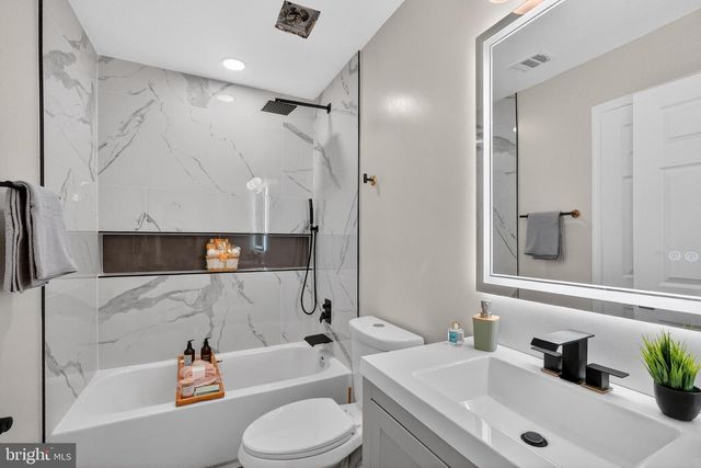 12121 PANTHERS RIDGE DR, Germantown, MD 20876